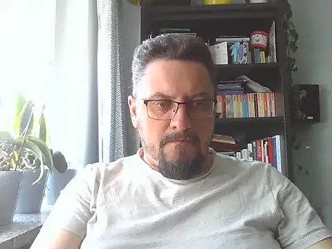 19cmSlave online show from April 29, 2026, 11:47 am