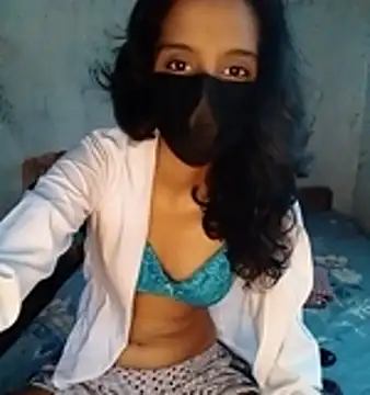 Snapshot of manu_babe chatting on April 3, 2026, 4:41 am manu babe online show from April 3, 2026, 4:41 am