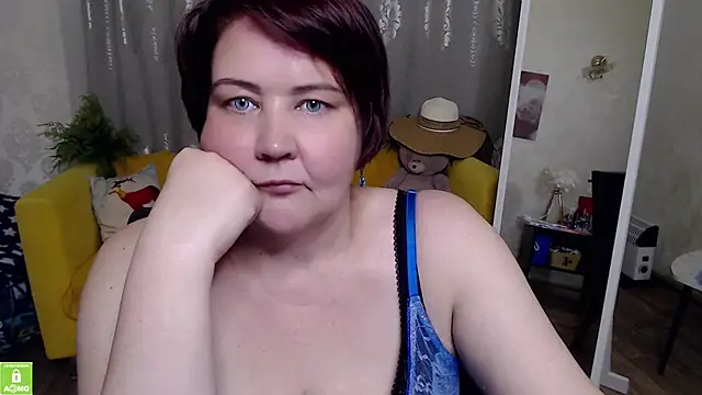 QUEEN02030 online show from June 5, 2026, 9:59 am