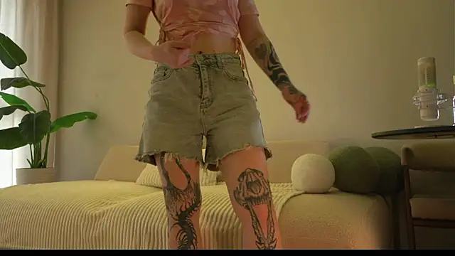 MilasKiss online show from April 3, 2026, 7:26 am