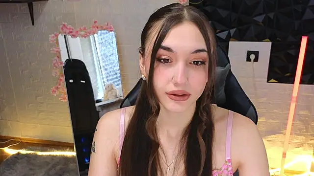 Snapshot of belle_cute chatting on April 5, 2026, 1:56 am belle cute online show from April 5, 2026, 1:56 am