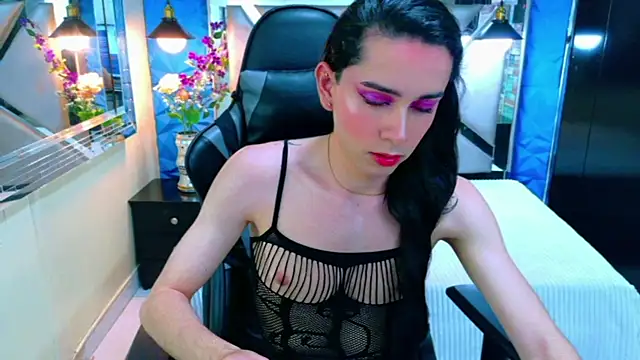 Snapshot of Sharlon_ chatting on April 4, 2026, 8:15 pm Sharlon online show from April 4, 2026, 8:15 pm