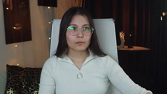 ElisonAvergarden online show from April 19, 2026, 3:24 pm