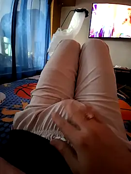 Snapshot of Xtina_rose chatting on July 3, 2026, 7:09 pm Xtina rose online show from July 3, 2026, 7:09 pm