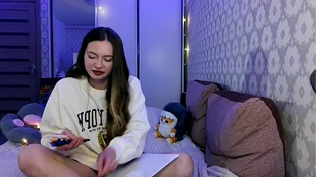 sexyamelia meow online show from July 7, 2026, 7:28 pm
