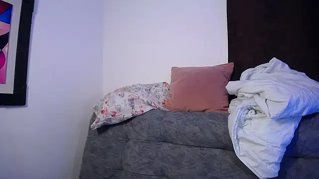 venus dreams  online show from April 23, 2026, 3:46 am