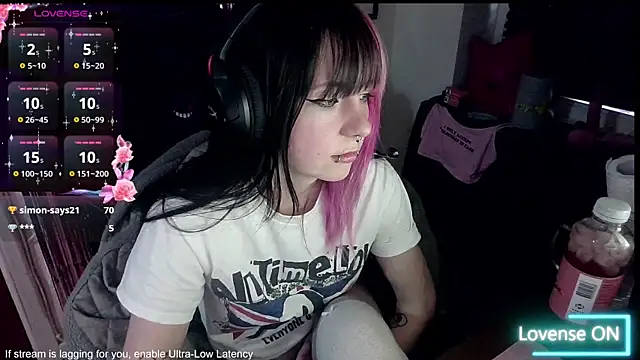 Snapshot of CutieTracer chatting on April 30, 2026, 6:59 pm CutieTracer online show from April 30, 2026, 6:59 pm