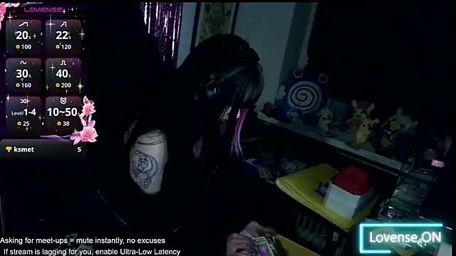 Snapshot of CutieTracer chatting on May 9, 2026, 9:07 pm CutieTracer online show from May 9, 2026, 9:07 pm