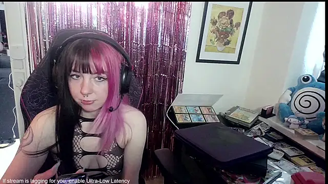 Snapshot of CutieTracer chatting on May 7, 2026, 11:46 am CutieTracer online show from May 7, 2026, 11:46 am