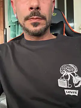 AsbroOo online show from May 14, 2026, 4:53 am