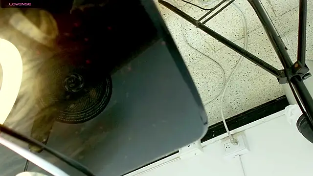 Snapshot of Selene__Luna chatting on April 12, 2026, 1:42 am Selene Luna online show from April 12, 2026, 1:42 am