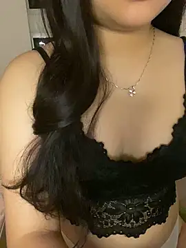 Rosecute11 online show from April 30, 2026, 5:09 pm