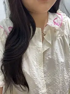 Rosecute11 online show from May 10, 2026, 5:33 am