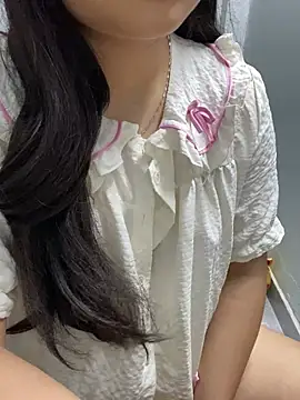 Rosecute11 online show from May 15, 2026, 12:36 pm