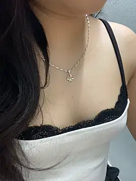 Rosecute11 online show from May 21, 2026, 12:35 pm