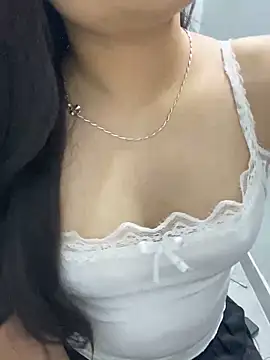 Rosecute11 online show from May 8, 2026, 5:55 am