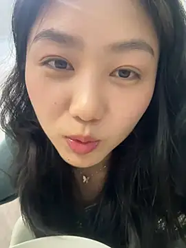Snapshot of Shanshan_1267 chatting on April 15, 2026, 2:21 pm Shanshan 1267 online show from April 15, 2026, 2:21 pm