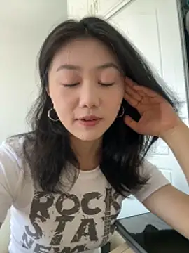 Snapshot of Shanshan_1267 chatting on June 3, 2026, 3:18 am Shanshan 1267 online show from June 3, 2026, 3:18 am