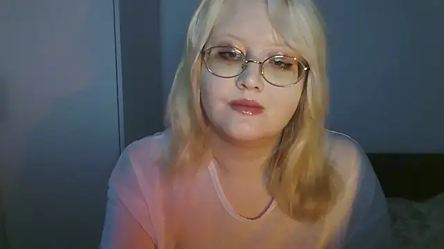 Snapshot of Elayne_Sweet chatting on June 7, 2026, 6:07 am Elayne Sweet online show from June 7, 2026, 6:07 am