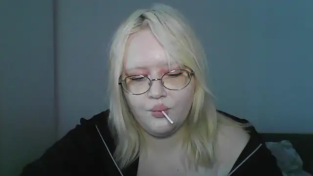 Snapshot of Elayne_Sweet chatting on April 11, 2026, 8:07 am Elayne Sweet online show from April 11, 2026, 8:07 am