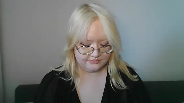 Elayne Sweet online show from April 7, 2026, 9:22 am