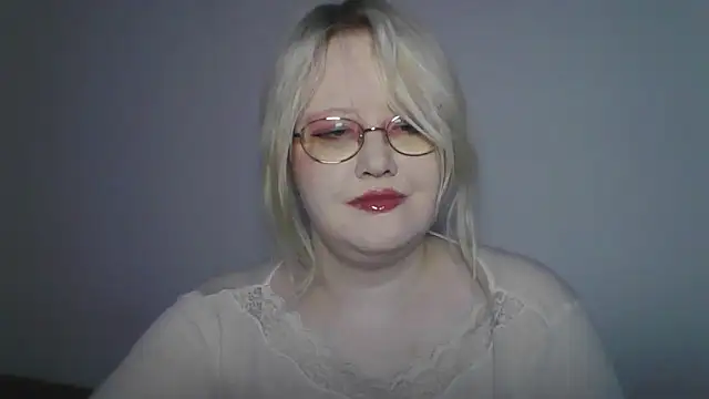 Snapshot of Elayne_Sweet chatting on June 28, 2026, 6:09 am Elayne Sweet online show from June 28, 2026, 6:09 am