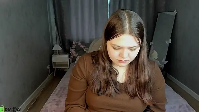 Evelyne Loo online show from May 9, 2026, 1:09 am