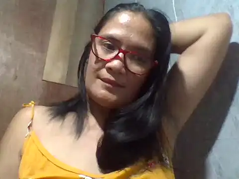 Snapshot of PinayZaira chatting on May 23, 2026, 10:14 am PinayZaira online show from May 23, 2026, 10:14 am