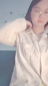 yehua001 online show from April 8, 2026, 3:19 am