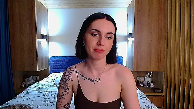 Sour Berry  online show from May 27, 2026, 4:36 pm