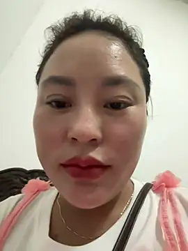 Snapshot of Lina-Naughty chatting on July 18, 2026, 3:31 pm Lina-Naughty online show from July 18, 2026, 3:31 pm