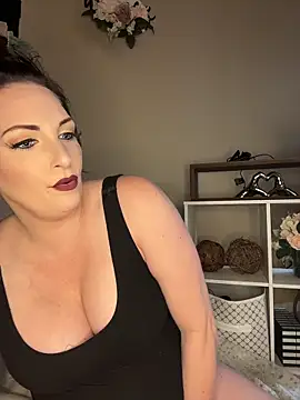 Snapshot of taylorsunshine chatting on June 17, 2026, 1:27 am taylorsunshine online show from June 17, 2026, 1:27 am