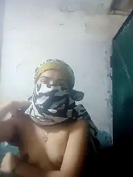 riya12  online show from April 23, 2026, 9:16 am