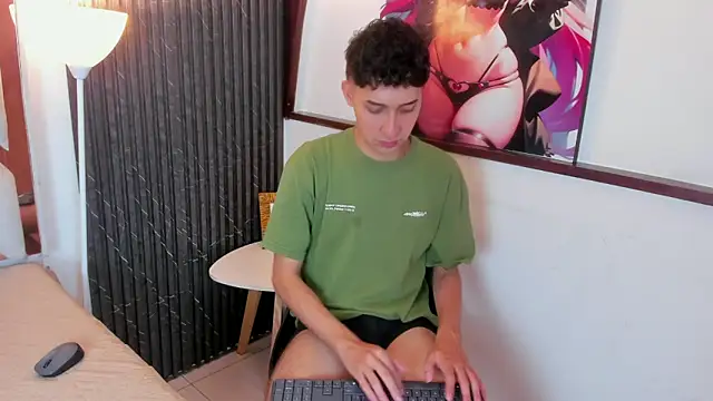 Snapshot of Alantaylorr_ chatting on April 7, 2026, 6:54 pm Alantaylorr online show from April 7, 2026, 6:54 pm