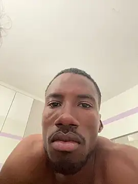 INTRUDERS20 online show from April 18, 2026, 1:46 pm