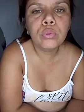 Snapshot of Zafiro_MD chatting on April 23, 2026, 12:22 pm Zafiro MD online show from April 23, 2026, 12:22 pm