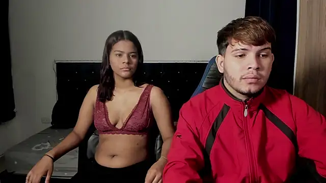 Snapshot of val_andBry chatting on April 2, 2026, 8:37 pm val andBry online show from April 2, 2026, 8:37 pm