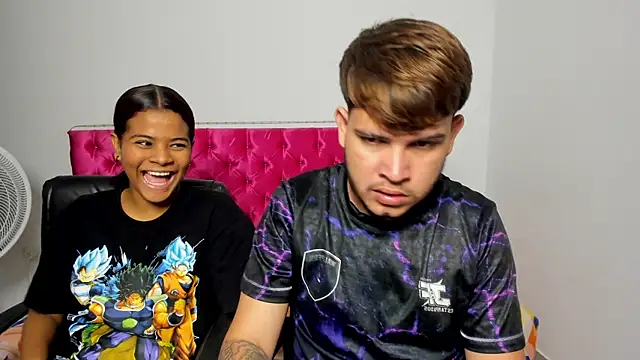 Snapshot of val_andBry chatting on April 9, 2026, 7:31 pm val andBry online show from April 9, 2026, 7:31 pm