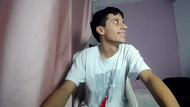 Snapshot of Yei_lee_ chatting on May 18, 2026, 4:07 am Yei lee online show from May 18, 2026, 4:07 am