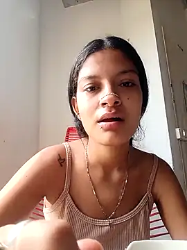 Snapshot of Lyra_Siren chatting on April 22, 2026, 2:13 pm Lyra Siren online show from April 22, 2026, 2:13 pm