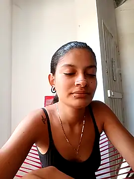 Snapshot of Lyra_Siren chatting on April 19, 2026, 4:41 pm Lyra Siren online show from April 19, 2026, 4:41 pm