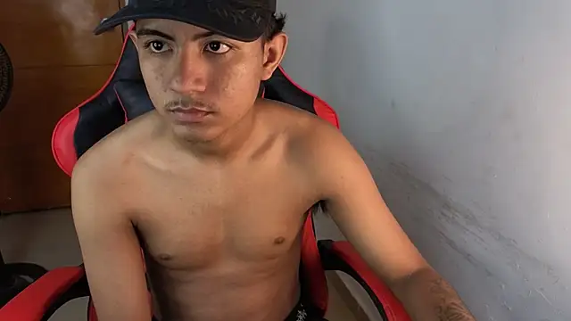 Snapshot of darknigthx chatting on April 3, 2026, 1:34 am darknigthx online show from April 3, 2026, 1:34 am