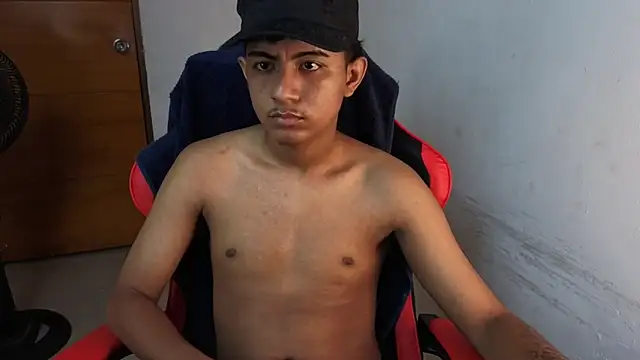 Snapshot of darknigthx chatting on April 2, 2026, 4:08 am darknigthx online show from April 2, 2026, 4:08 am