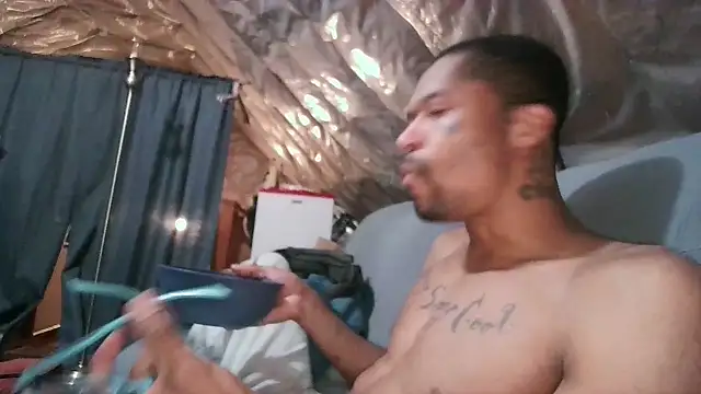 JRNBLU44 online show from April 12, 2026, 11:02 am