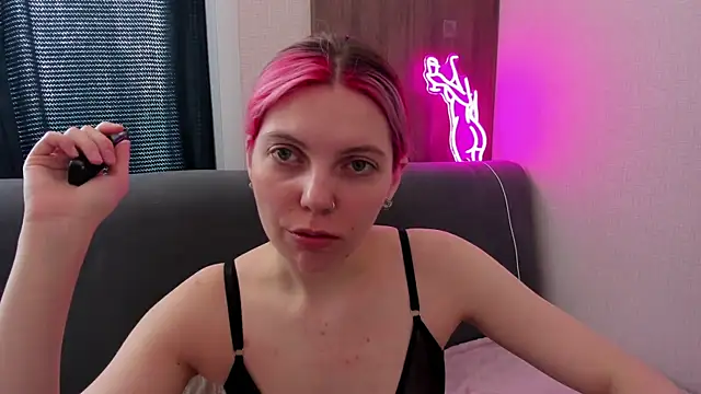 Marie Reyess online show from April 22, 2026, 3:13 am