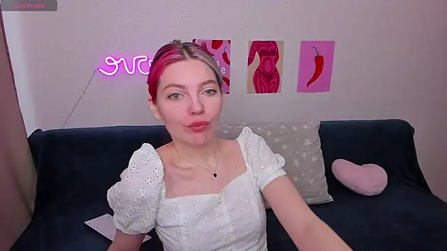 Snapshot of Marie_Reyess chatting on April 2, 2026, 6:53 am Marie Reyess online show from April 2, 2026, 6:53 am