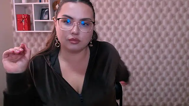 Snapshot of AminaSoul_ chatting on April 2, 2026, 7:48 am AminaSoul online show from April 2, 2026, 7:48 am