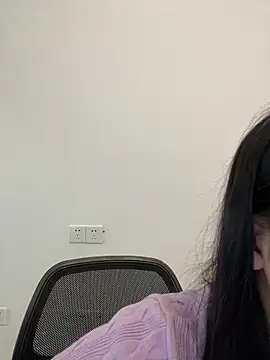 Mina ovo online show from April 6, 2026, 8:15 am