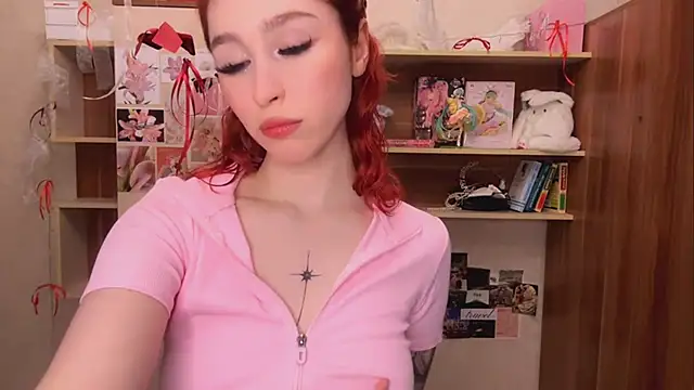 Snapshot of CindyHouse chatting on April 9, 2026, 9:32 pm CindyHouse online show from April 9, 2026, 9:32 pm