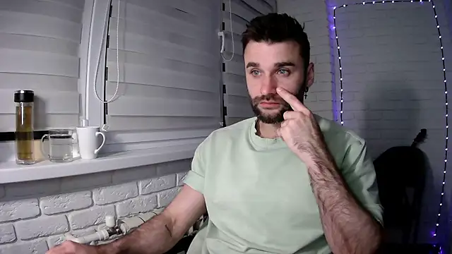 DaddySlava online show from April 21, 2026, 9:21 pm